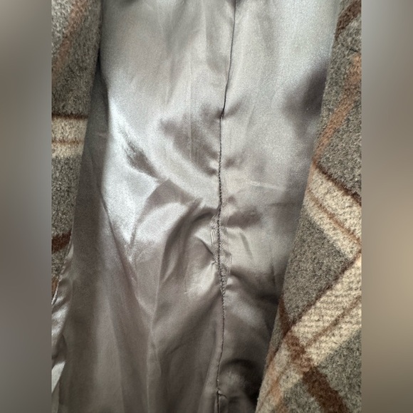 Astr raquel coat  Plaid Double-Breasted Coat - Picture 15 of 16